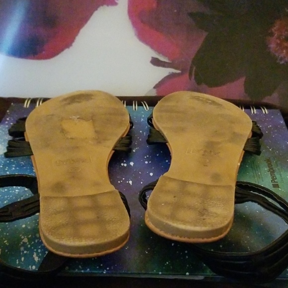 JYNX Black & Tan Strappy Sandals - Picture 4 of 5